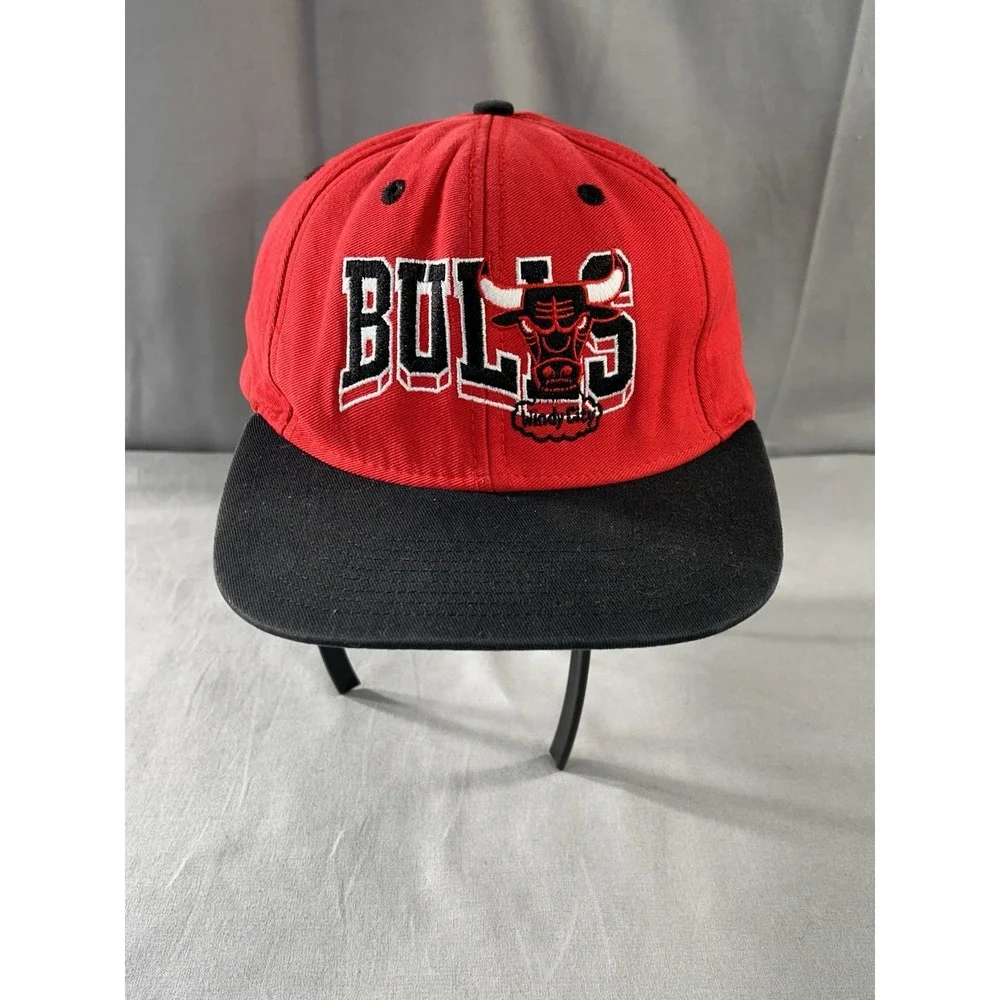 Vintage 90's Adidas Chicago Bulls Hardwood Classic SnapBack Hat Basketball NBA